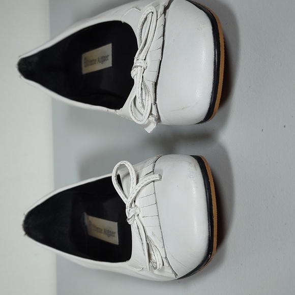 Vintage Etienne Aigner white leather ballet loafers 6 - Picture 3 of 11